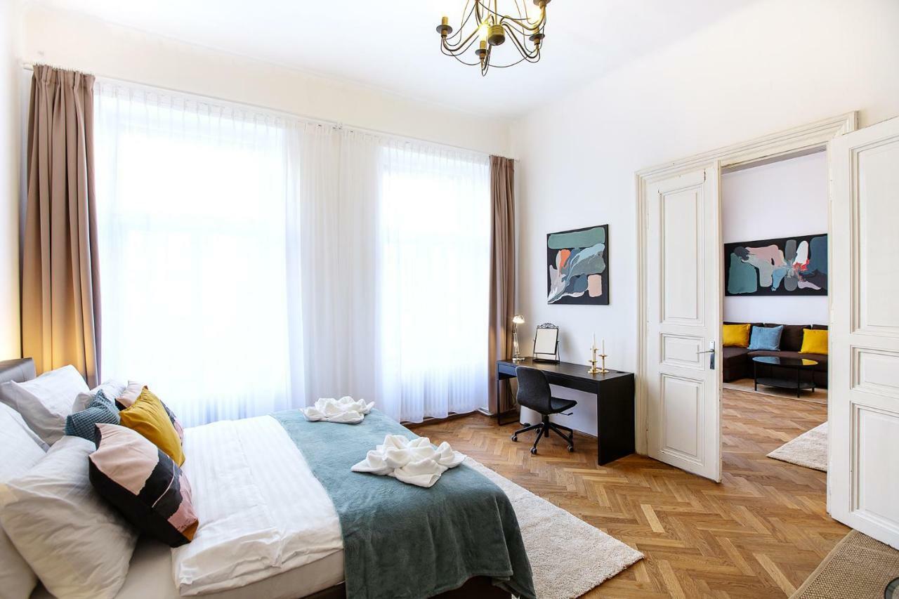 5Br 2Bath Family Apt 5Mins To Wenceslas Square Praha Eksteriør bilde